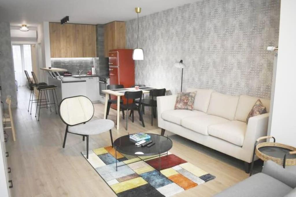 Tokiyo: A Lovely City Center 2 Bedrooms Apartment With Private Parking Σόφια Εξωτερικό φωτογραφία